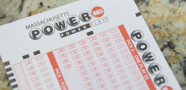 
Шанс 1 до 292 млн. В США зірвали найбільший в історії лотерейний джекпот 