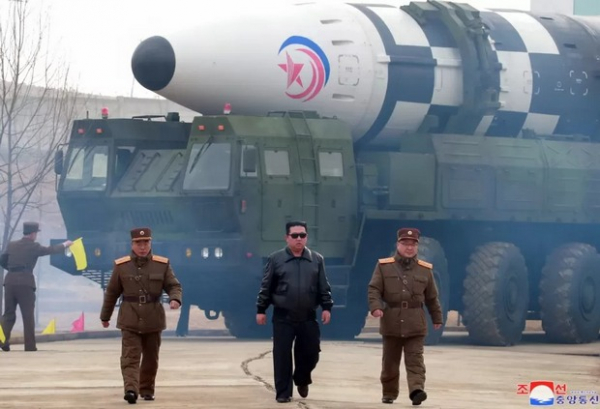
США та союзники проведуть термінову зустріч – КНДР запустила велику міжконтинентальну ракету 