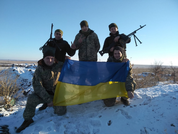 «Перемога буде за нами». Наші воїни, які тримають оборону, передають вінничанам вітання з Новим роком                    
