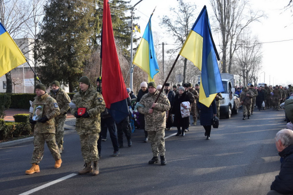 На Вінниччині в останню дорогу провели офіцера Івана Дідика                     

