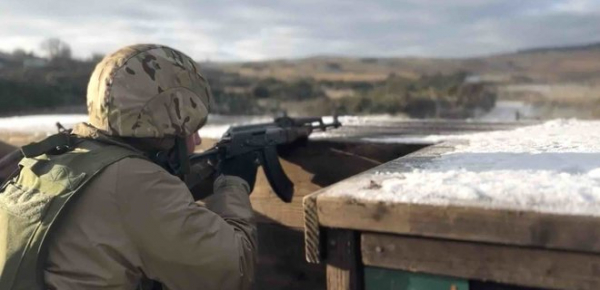 
Міноборони Британії показало відео тренувань із бойовою стрільбою українських військових 