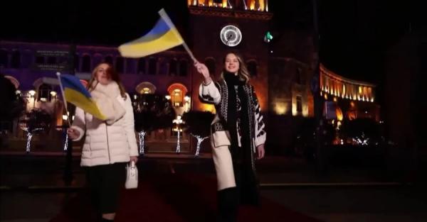 Злата Дзюнька прийшла на церемонію відкриття Дитячого "Євробачення 2022" із синьо-жовтим прапором