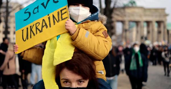 Кінець коронавірусу, холодна війна та поразка України: що прогнозували на 2022 рік