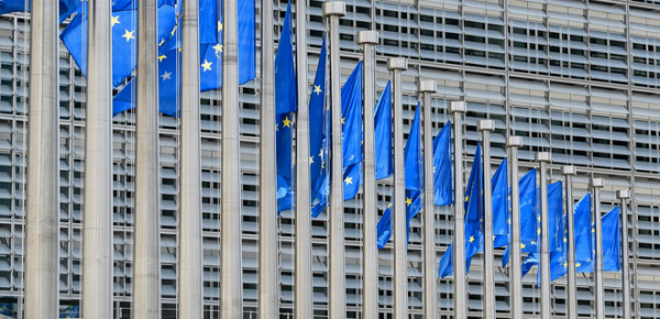 
Єврокомісія змінить боргову політику для залучення грошей на допомогу Україні 