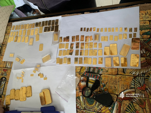 
У Києві знайшли власника мережі донецьких ломбардів. Йому загрожує до 10 років тюрми 