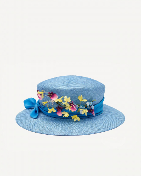 Дизайнер капелюшка для Єлизавети II Багінський отримав листа від Букінгемського палацу
