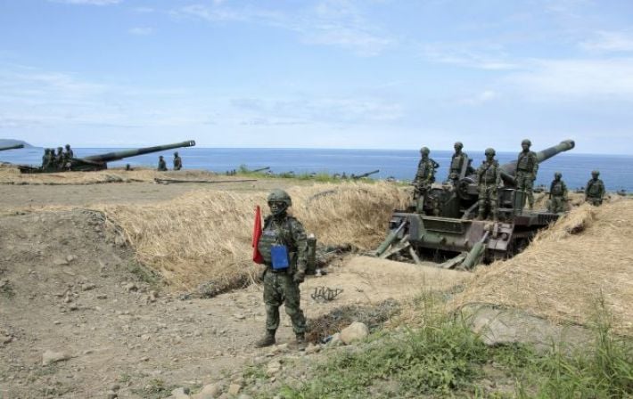 Китай провел ударные учения вокруг Тайваня, ссылаясь на "провокации"