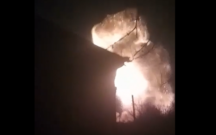 На оккупированной части Луганщины взорвался склад с боеприпасами: вспыхнул пожар, слышна детонация
