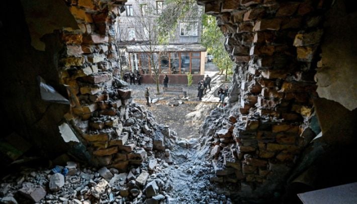 Враг за сутки разрушил 12  гражданских объектов в Запорожской области