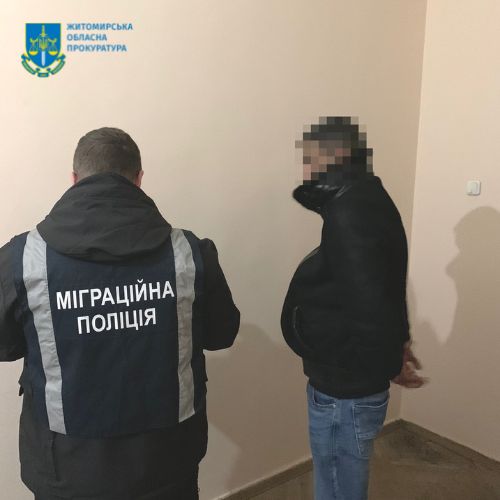 Житель Вінниччини з жінкою зробили схему для виїзду за кордон – «приписували» призовникам чужих дітей                    

