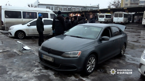 На Вінниччині затримали банду, яка обкрадала торгові центри                    
