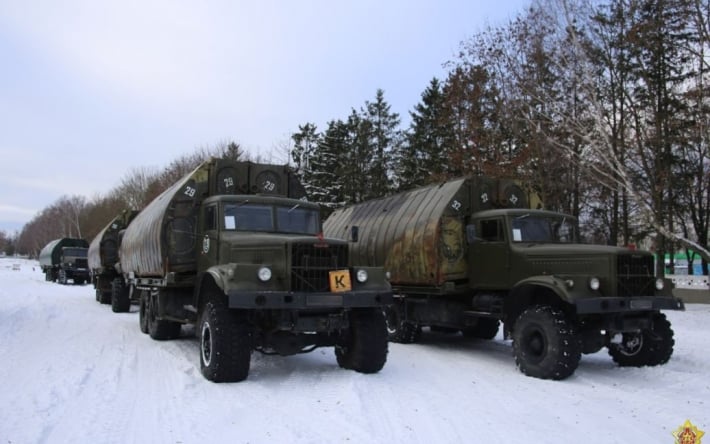 В Беларусь за день прибыло еще три эшелона с российской техникой: что известно