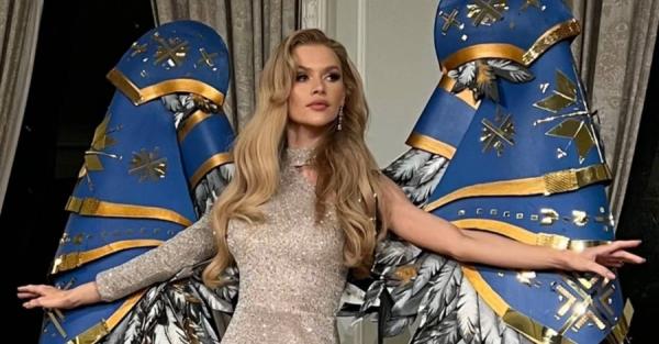 "Міс Україна Всесвіт" продала крила свого костюма за 10 тисяч доларів, щоб допомогти військовим