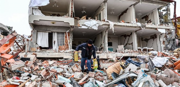 
Від землетрусу в Туреччині та Сирії загинули щонайменше 12 000 осіб 