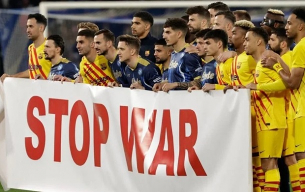 Барселона і Наполі висловили протест діям Путіна