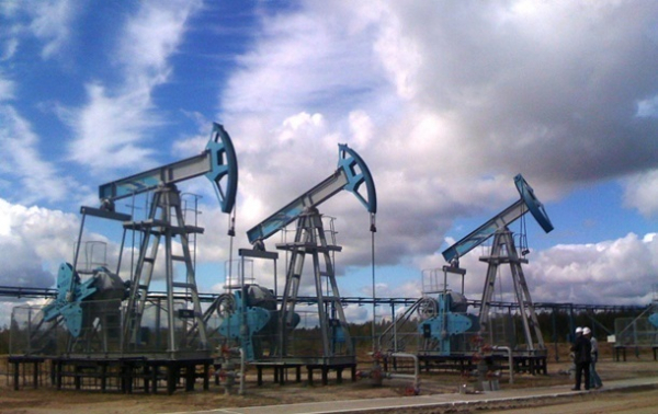 Росія продовжила "добровільне" скорочення видобутку нафти