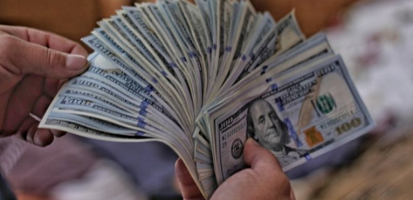 
Нацбанк скоротив продаж валюти до мінімуму з початку року 