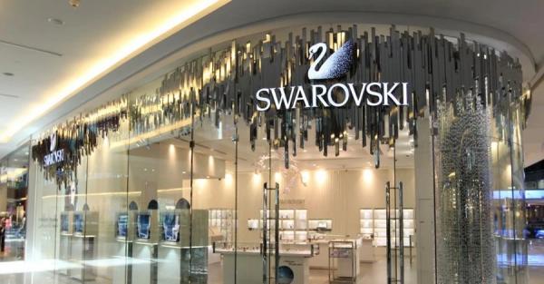 Виробник прикрас Swarovski виходить із ринку Росії