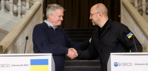 
"Клуб багатих країн" відкриває офіс в Україні 