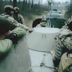 Зеленський привітав бійців із Днем прикордонника: Вони першими зустріли ворога та вступили у бій