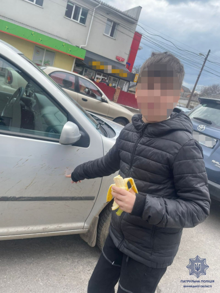 На Вінниччині на зупинці знайшли хлопчика, який шукав маму                      
