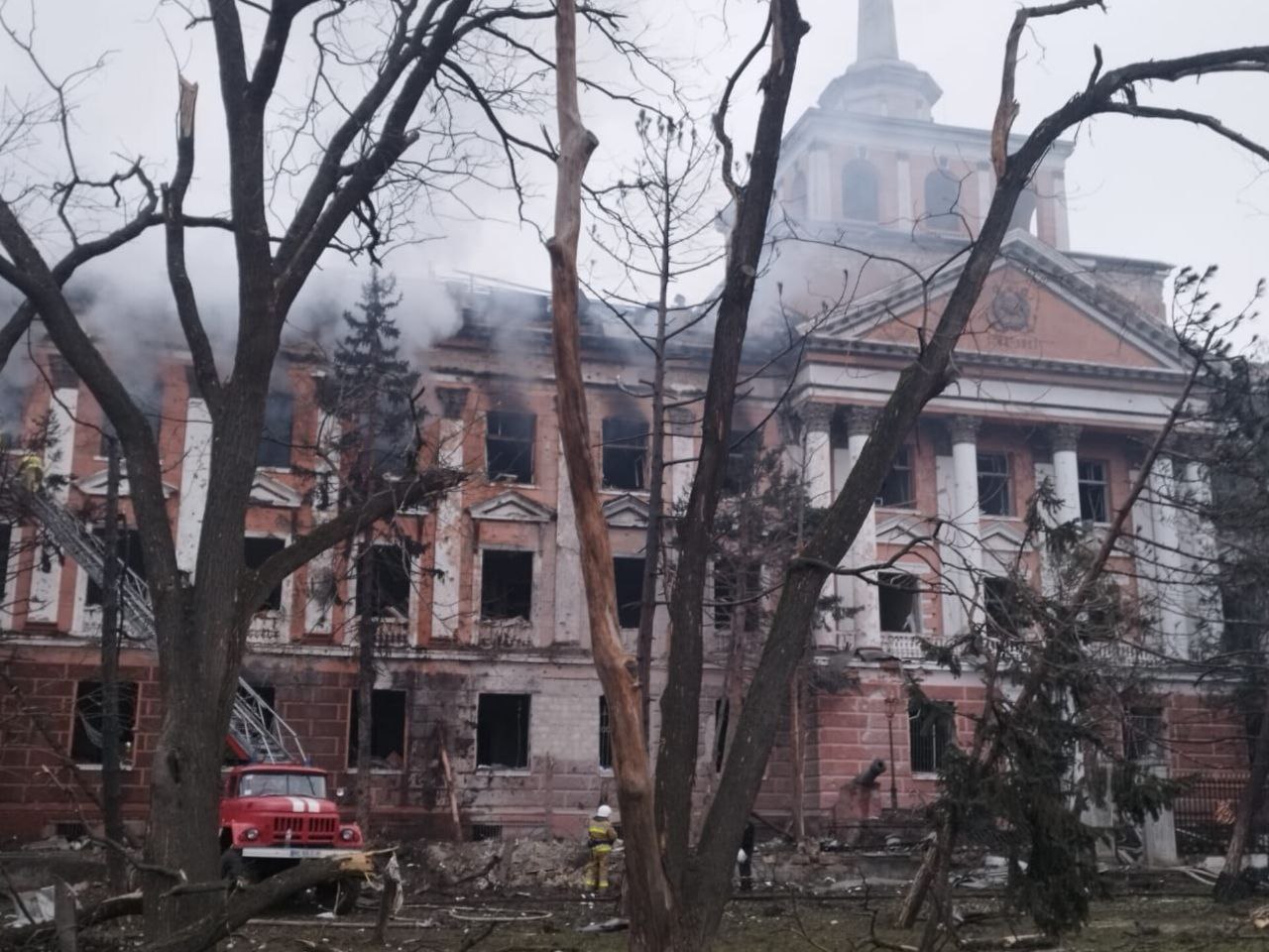 Російські війська сьогодні вночі, 27 квітня, вдарили по Миколаєву за допомогою "Калібрів" із акваторії Чорного моря.