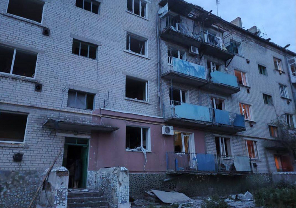 
Над Дніпропетровщиною збили 15 дронів та чотири ракети, є поранені – фото 
