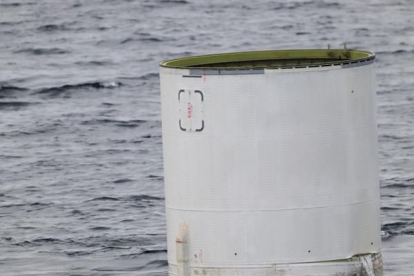 
Кім Чен Ин запустив супутник-шпигун, але він впав у море. Уламки забрала Південна Корея – фото 