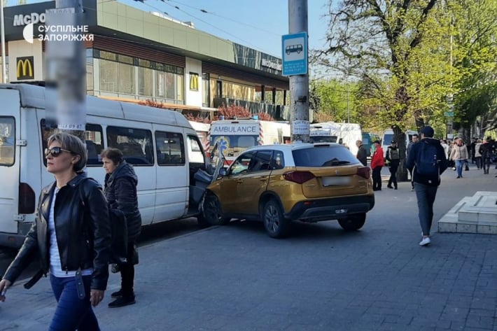 В центре Запорожья произошло серьезное ДТП: подробности