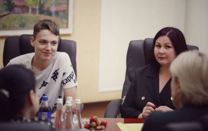 Украина вернула ребенка, которого россияне принудительно депортировали из Мариуполя