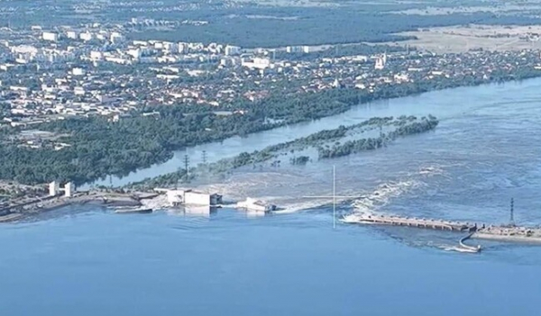 У Дніпро потрапило 150 тонн машинного мастила через підрив Каховської ГЕС