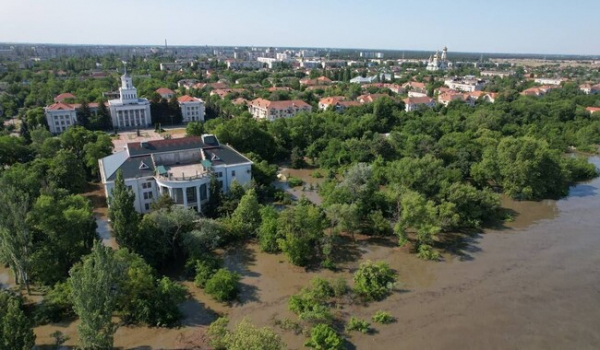 У Дніпро потрапило 150 тонн машинного мастила через підрив Каховської ГЕС