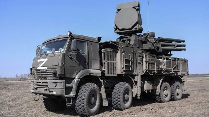 Ракета рашистской ПВО разрушила жилой дом в Мелитопольском районе