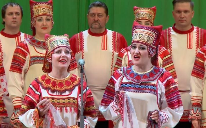 Так грустно, что хочется петь и танцевать - рашисты везут в Мелитополь хор (фото)
