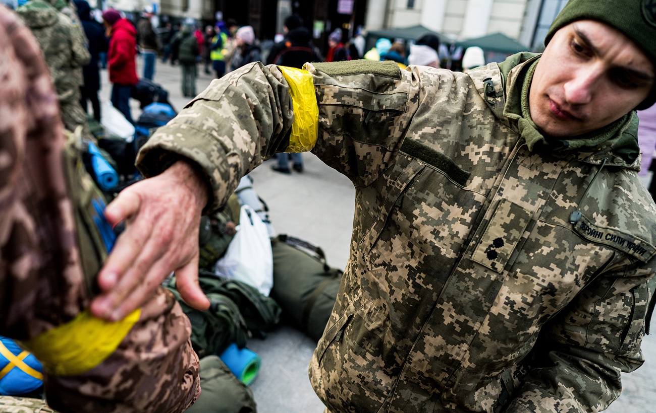 Знятих з військового обліку не випускають за кордон: юрист вказав на важливий нюанс
