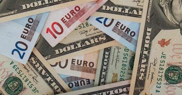 Курс валют на 26 липня: скільки коштують долар, євро і злотий