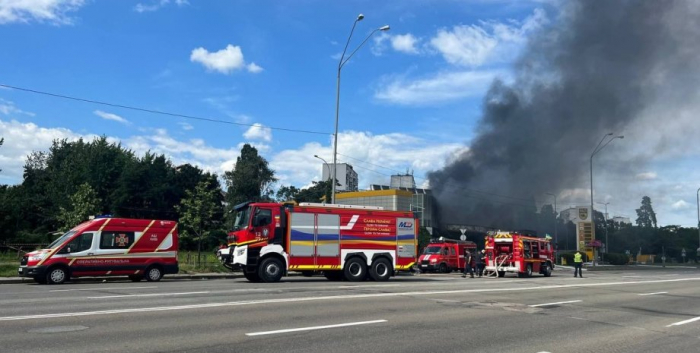 пожежа в Києві, пожежа на АЗС у Києві