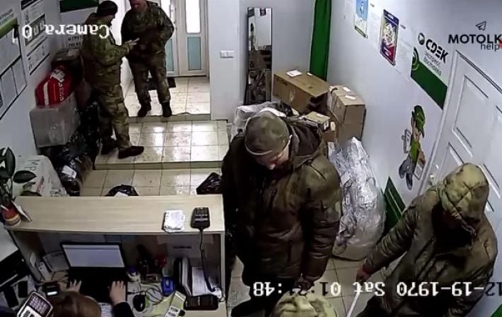 Оккупанты отправляют награбленное в Акимовке имущество в Крым и Краснодар