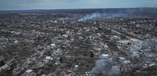 
"Ні в якому разі не лобові атаки". У ЗСУ озвучили відмінності тактик українців і вагнерівців 