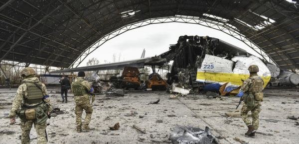 
ГУР: У Гостомелі Росія втратила понад 200 елітних фахівців із захоплення аеродромів 