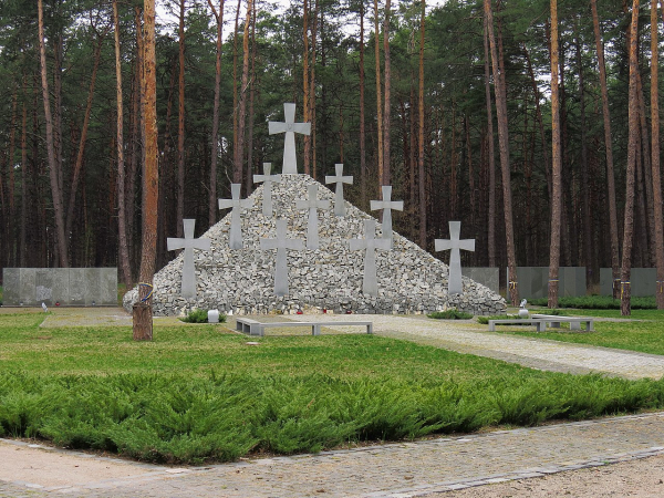 Український Арлінгтон: знайшли десятки ділянок під меморіал, але всі вони йдуть під забудови