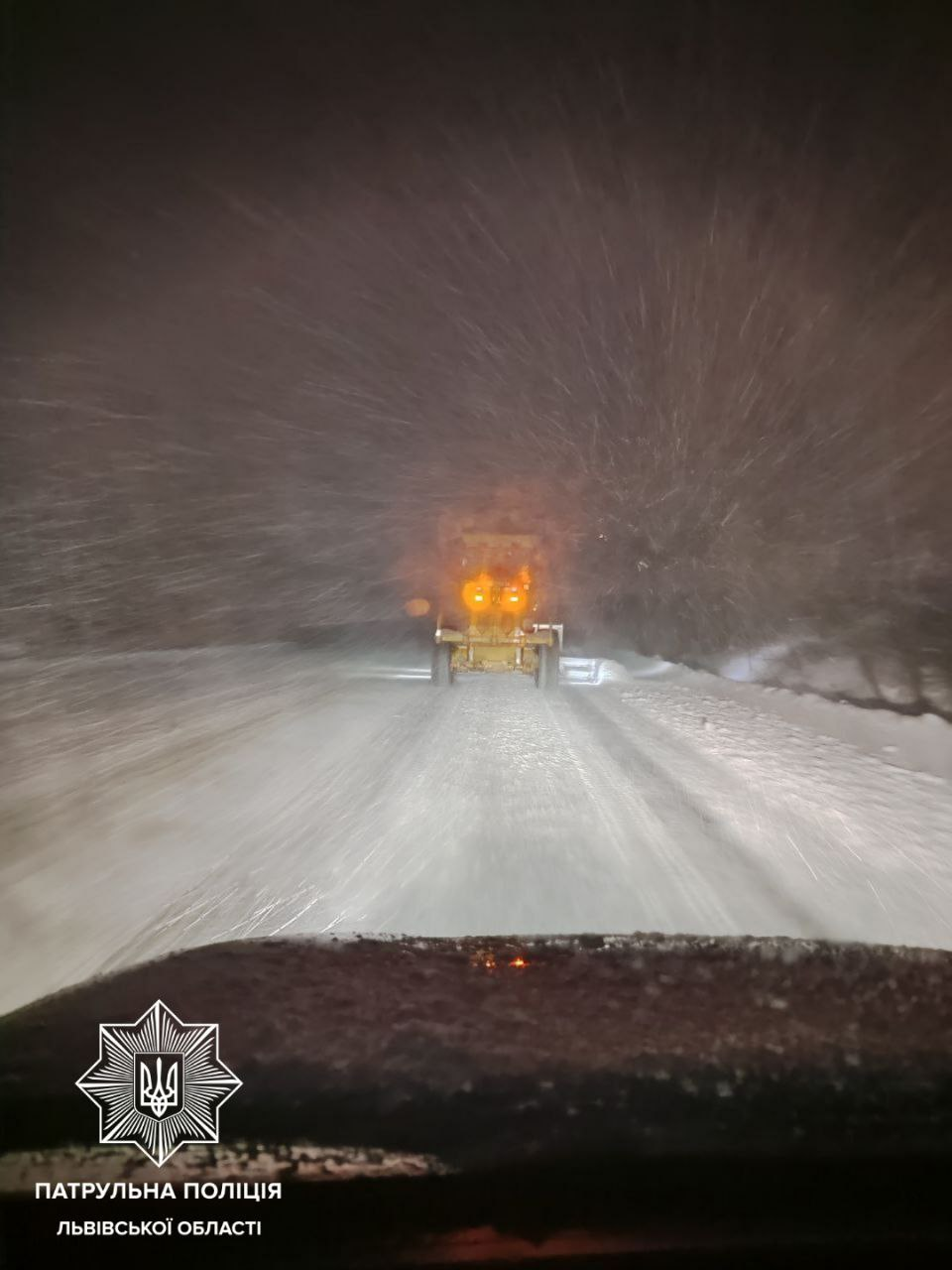 Через негоду у Львівській області на трасі Київ-Чоп обмежили рух вантажівок