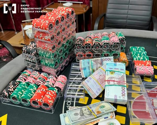 БЕБ викрило мережу підпільних покерних клубів. Їх уже обшукували пів року тому