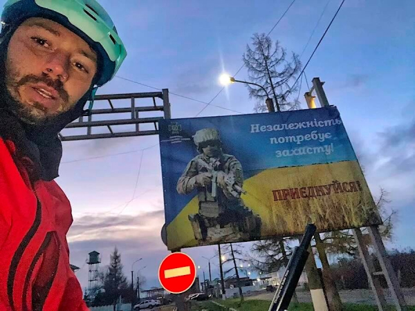 Три місяці на велосипеді Україною: Ізмаїл став останньою точкою туру португальця