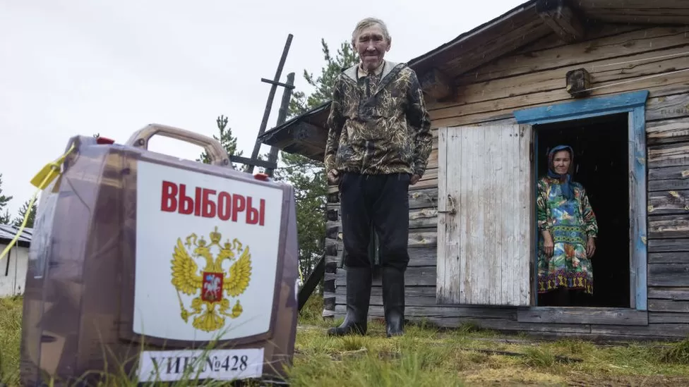 Голосування без паспортних даних, на придомових територіях, громадських місцях - особливості виборів Путіна на ТОТ