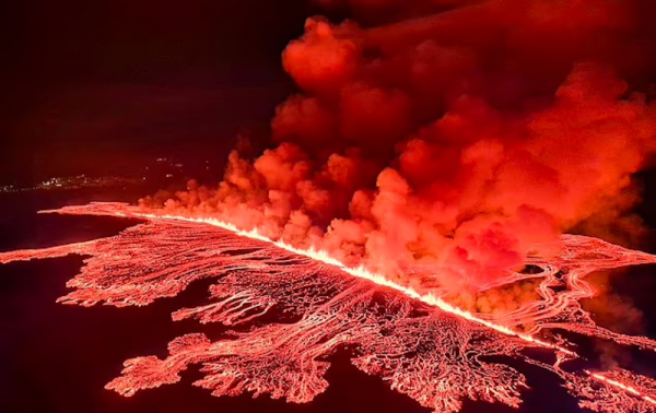 Извержение вулкана на юге Исландии: чрезвычайное положение и эвакуация