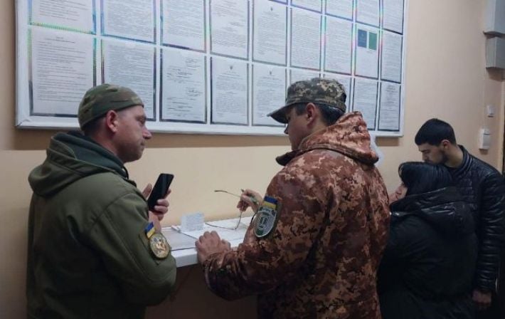 В Одесской области люди в военной форме задержали подростка, ТЦК проводит проверку