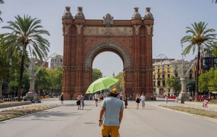 В Барселоне введут запрет на сдачу жилья туристам: причина и сроки