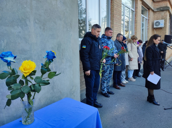 В Ізмаїлі відкрили першу меморіальну дошку, її присвятили загиблому герою Андрію Запорожцеву