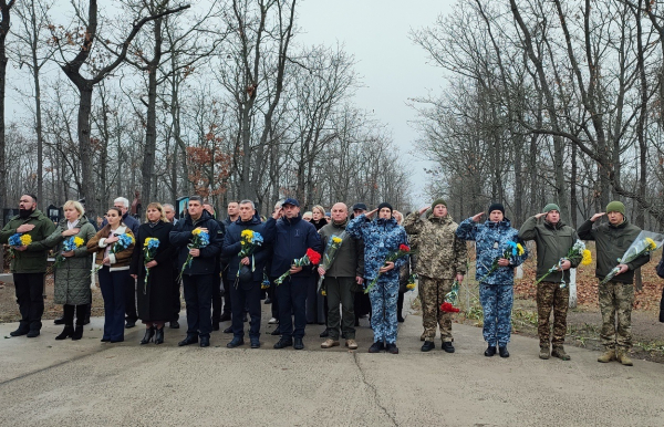 В День ЗСУ ізмаїльчани поклали квіти до могил загиблих Героїв-Захисників